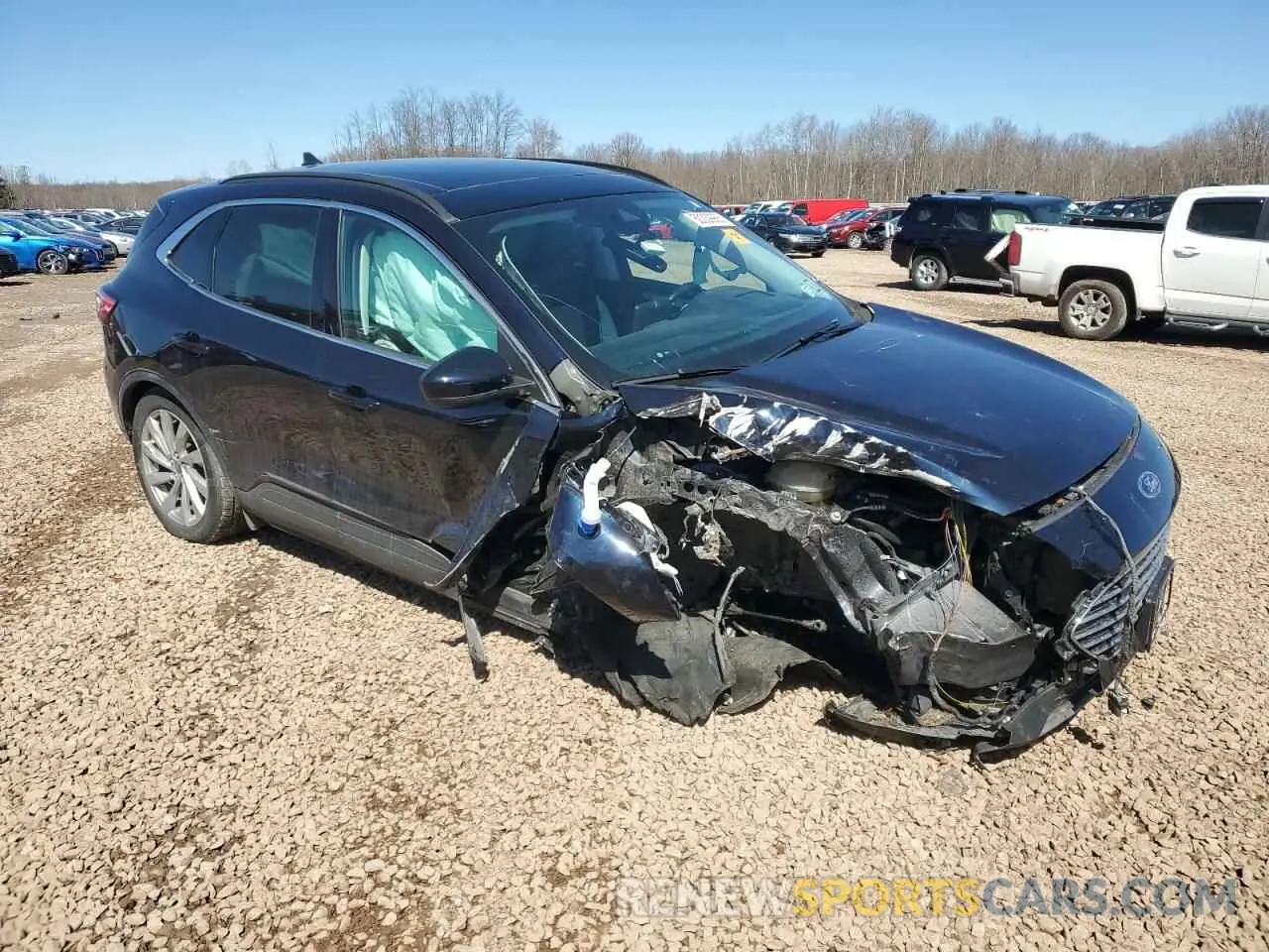 4 fotografías del automóvil dañado 1FMCU9J96MUA62533 FORD ESCAPE 2021