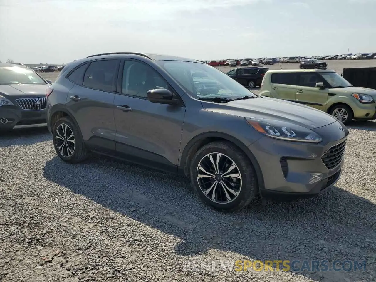4 fotografías del automóvil dañado 1FMCU0BZ2NUA27161 FORD ESCAPE 2022