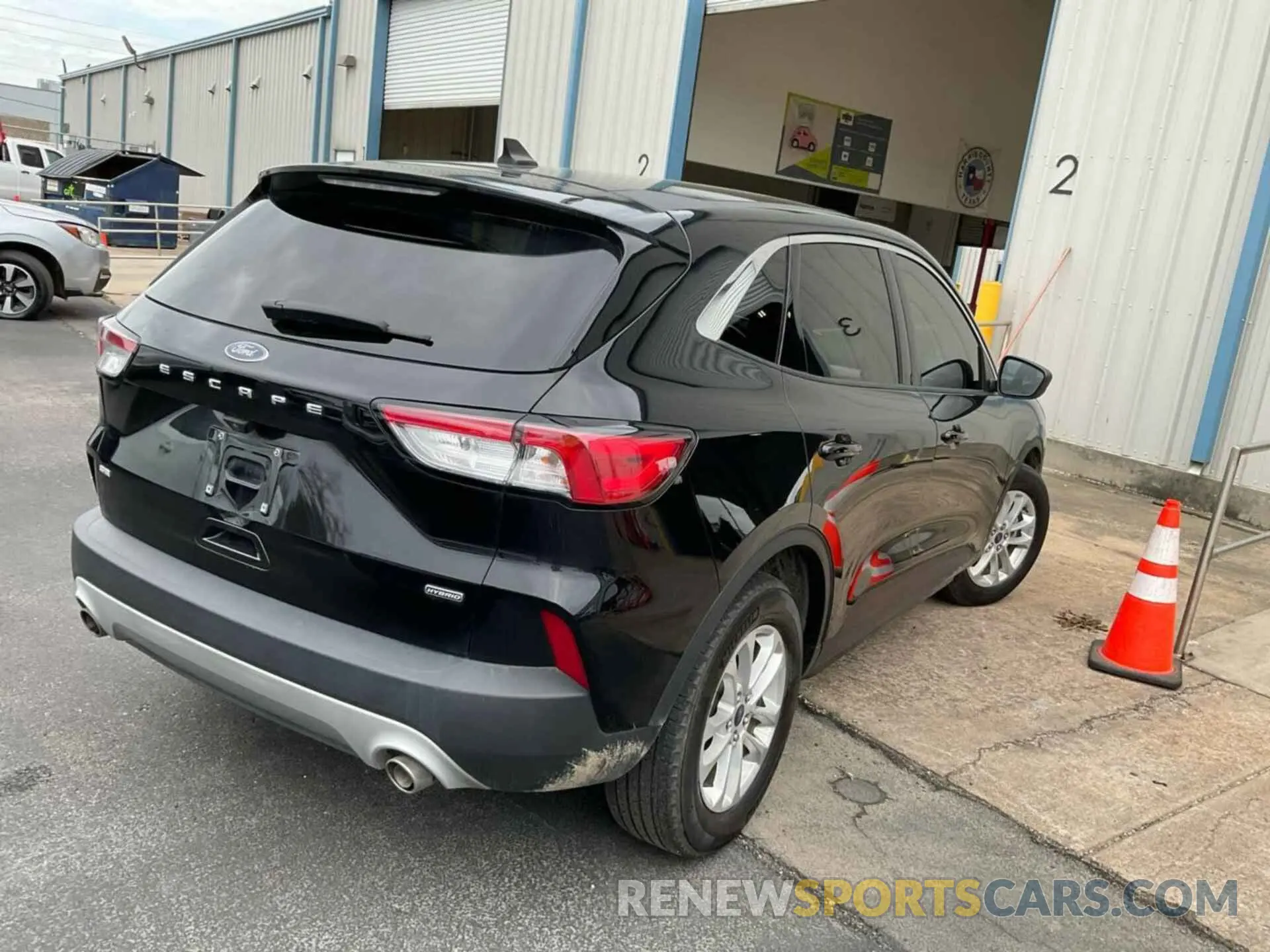 31 fotografías del automóvil dañado 1FMCU0BZ2NUA30822 FORD ESCAPE 2022