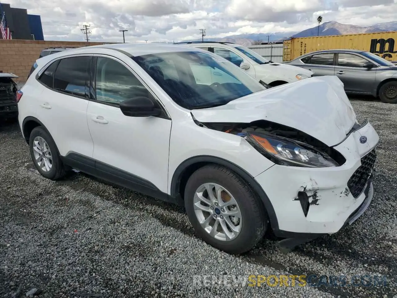 4 fotografías del automóvil dañado 1FMCU0BZ4NUA80783 FORD ESCAPE 2022