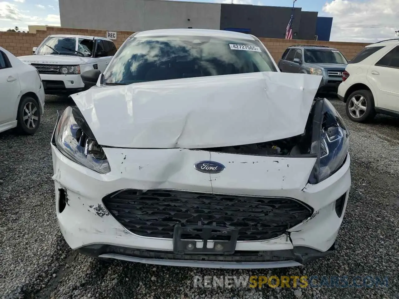 5 fotografías del automóvil dañado 1FMCU0BZ4NUA80783 FORD ESCAPE 2022