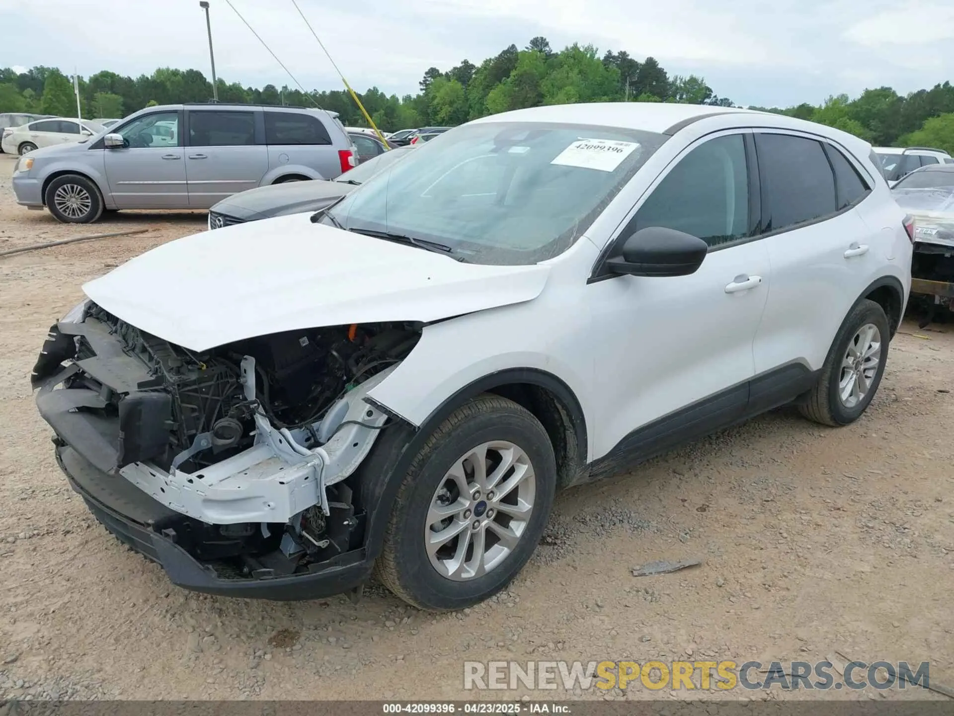 2 fotografías del automóvil dañado 1FMCU0BZ5NUA66830 FORD ESCAPE 2022