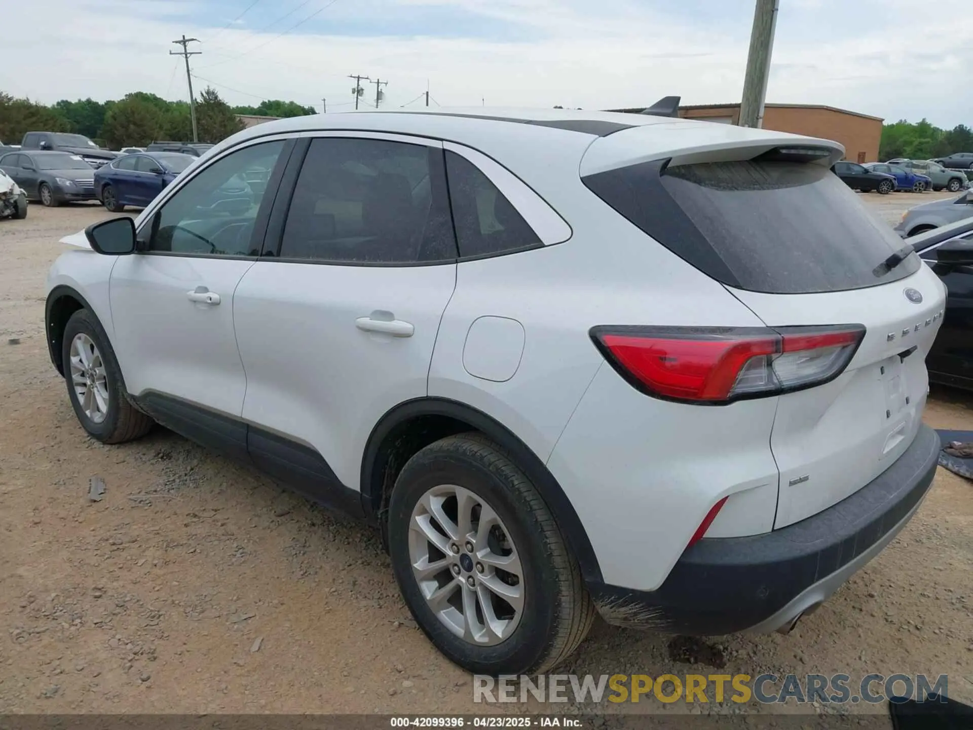 3 fotografías del automóvil dañado 1FMCU0BZ5NUA66830 FORD ESCAPE 2022