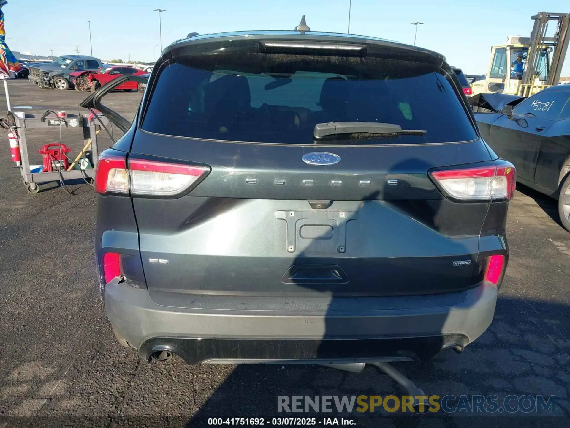16 fotografías del automóvil dañado 1FMCU0BZ9NUA28596 FORD ESCAPE 2022