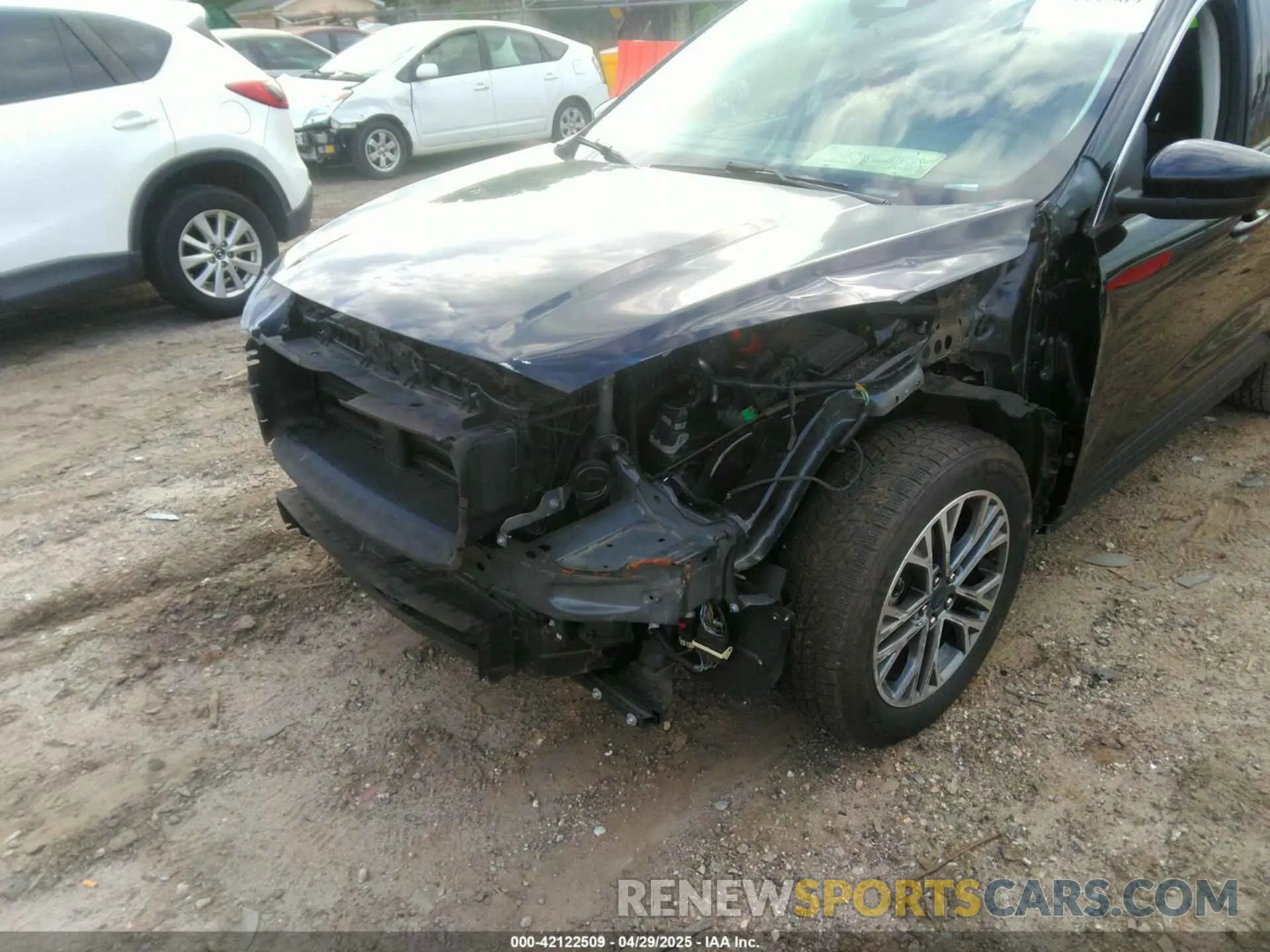 6 fotografías del automóvil dañado 1FMCU0CZ5NUB47048 FORD ESCAPE 2022