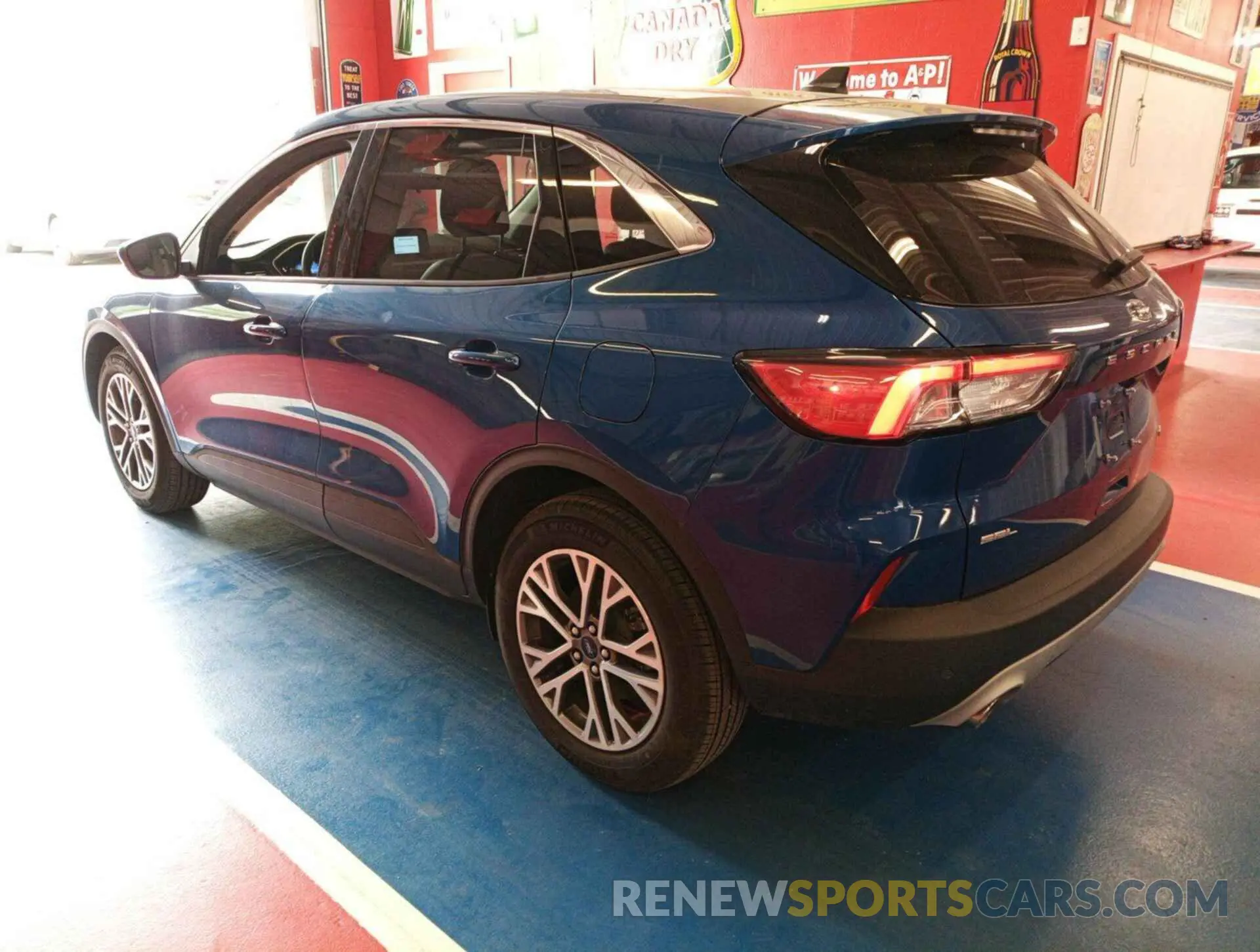 3 fotografías del automóvil dañado 1FMCU0CZ8NUB45374 FORD ESCAPE 2022