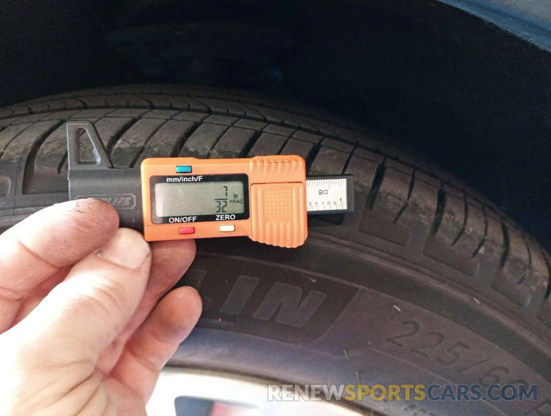 8 fotografías del automóvil dañado 1FMCU0CZ8NUB45374 FORD ESCAPE 2022