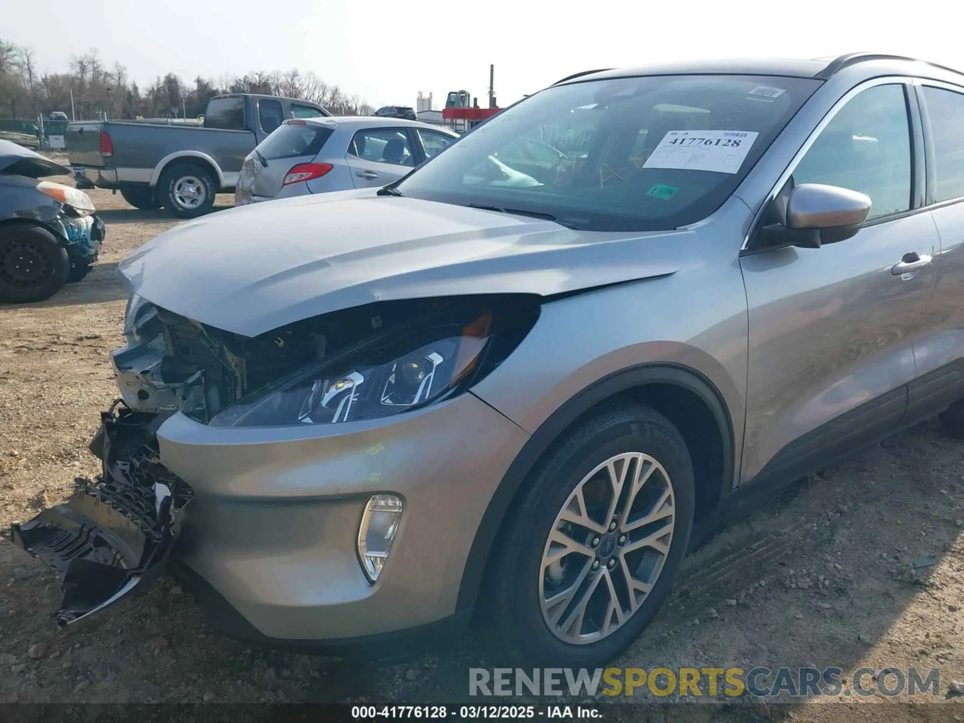 19 fotografías del automóvil dañado 1FMCU0CZXNUA97120 FORD ESCAPE 2022
