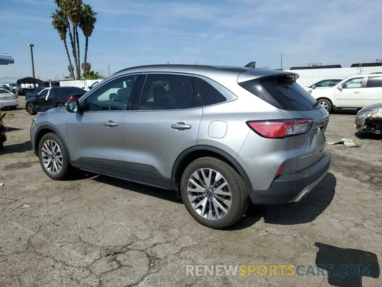 2 fotografías del automóvil dañado 1FMCU0DZ9NUA26232 FORD ESCAPE 2022