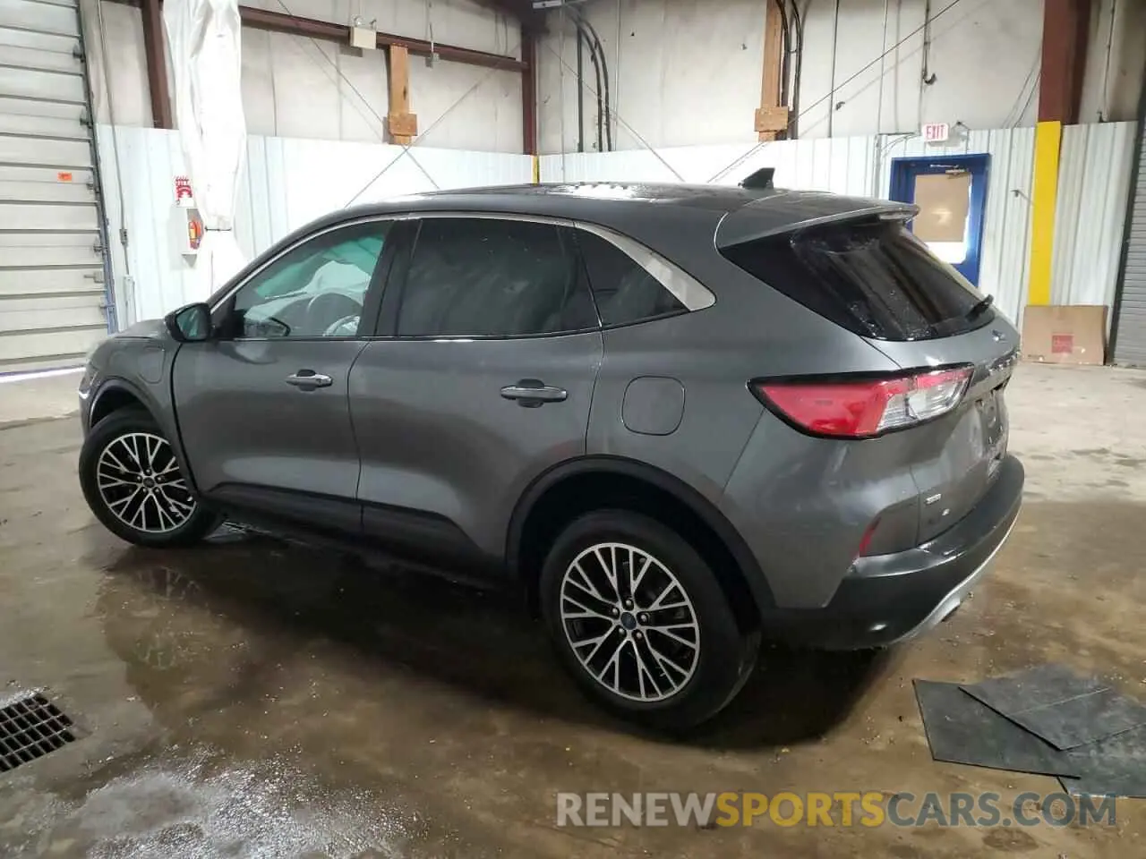 2 fotografías del automóvil dañado 1FMCU0EZ1NUA19936 FORD ESCAPE 2022
