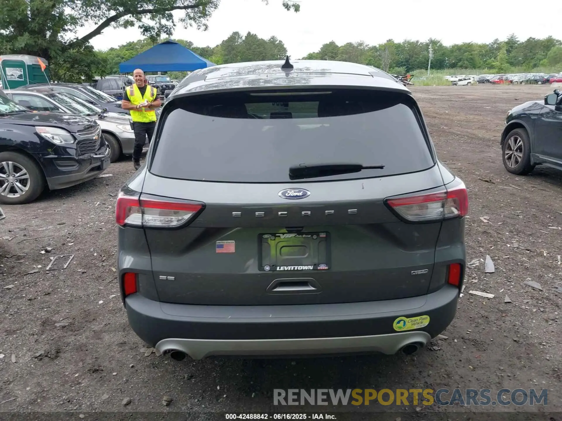 16 fotografías del automóvil dañado 1FMCU0EZ7NUA24543 FORD ESCAPE 2022