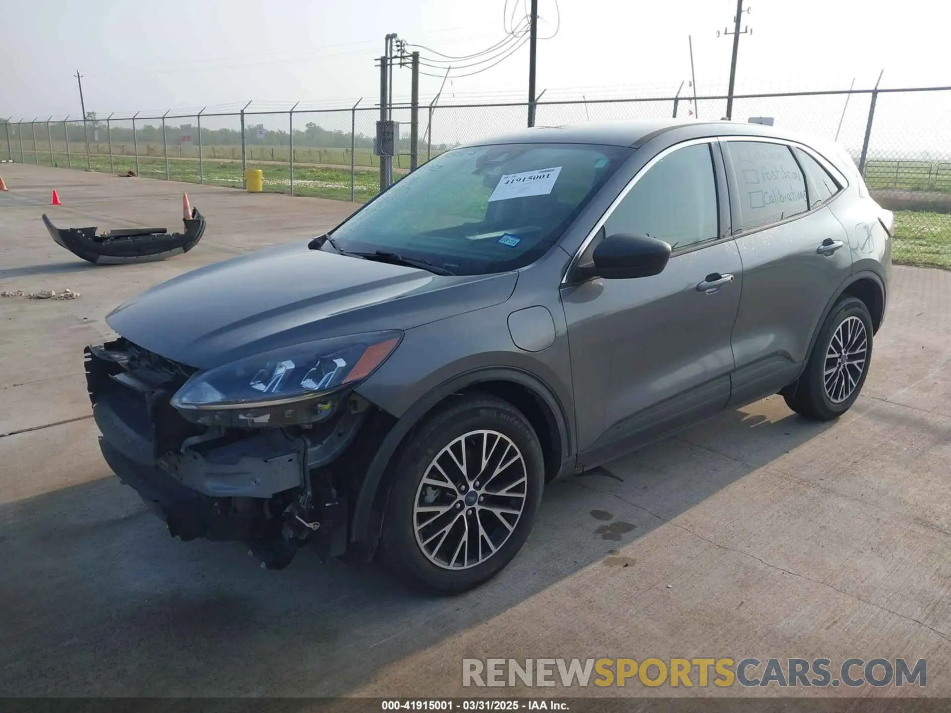 2 fotografías del automóvil dañado 1FMCU0EZ9NUB09108 FORD ESCAPE 2022