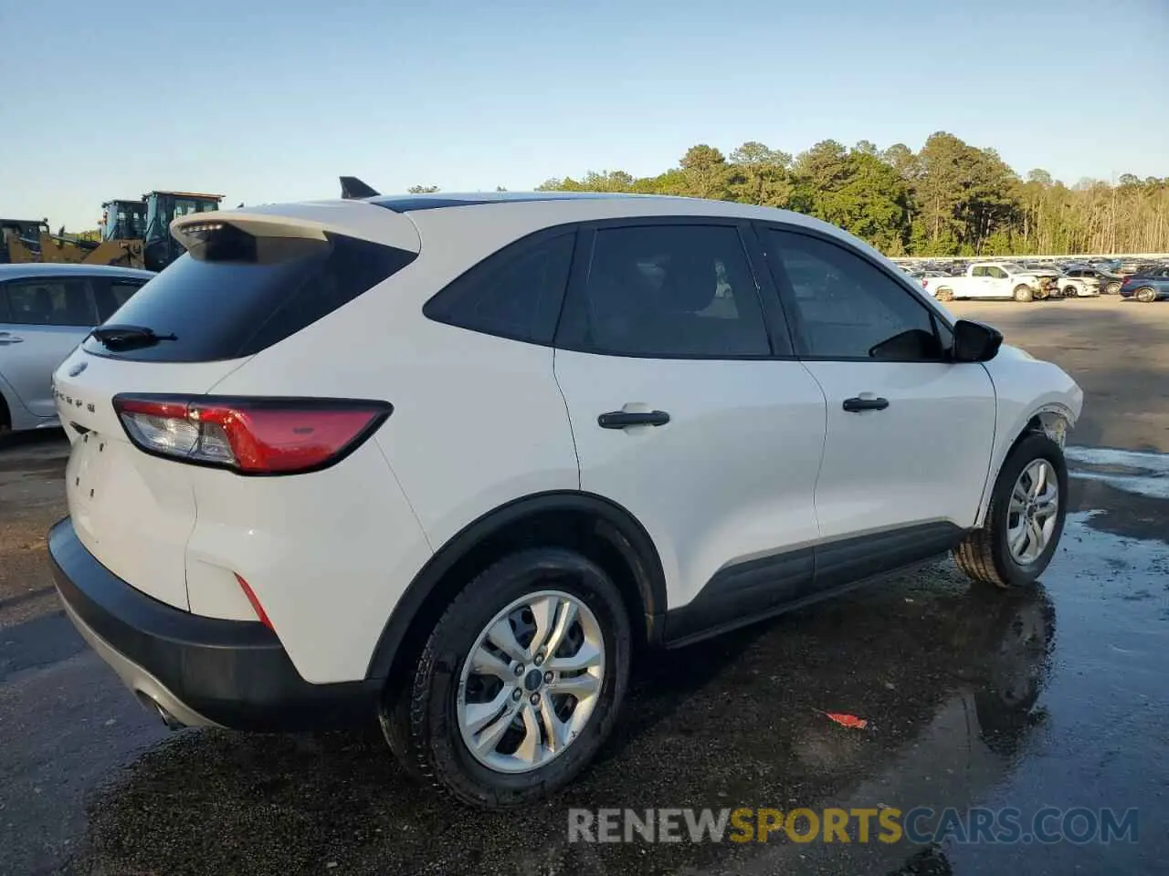 3 fotografías del automóvil dañado 1FMCU0F62NUB48093 FORD ESCAPE 2022