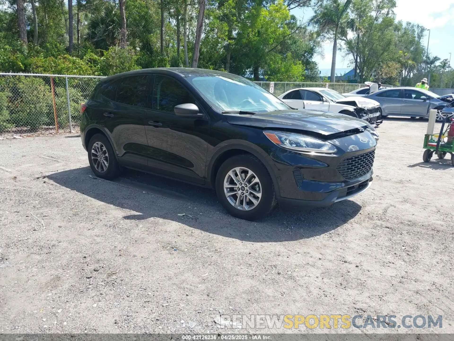 1 fotografías del automóvil dañado 1FMCU0F63NUB70636 FORD ESCAPE 2022