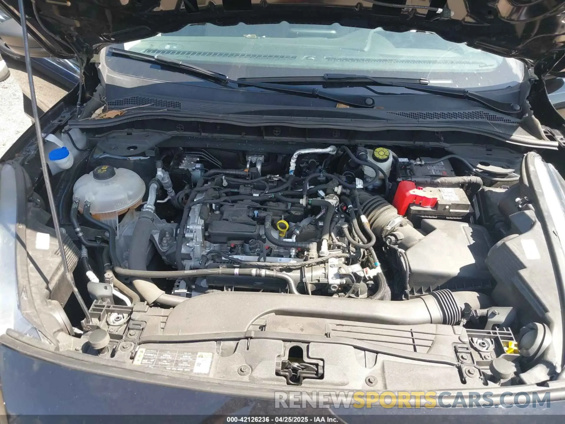 10 fotografías del automóvil dañado 1FMCU0F63NUB70636 FORD ESCAPE 2022