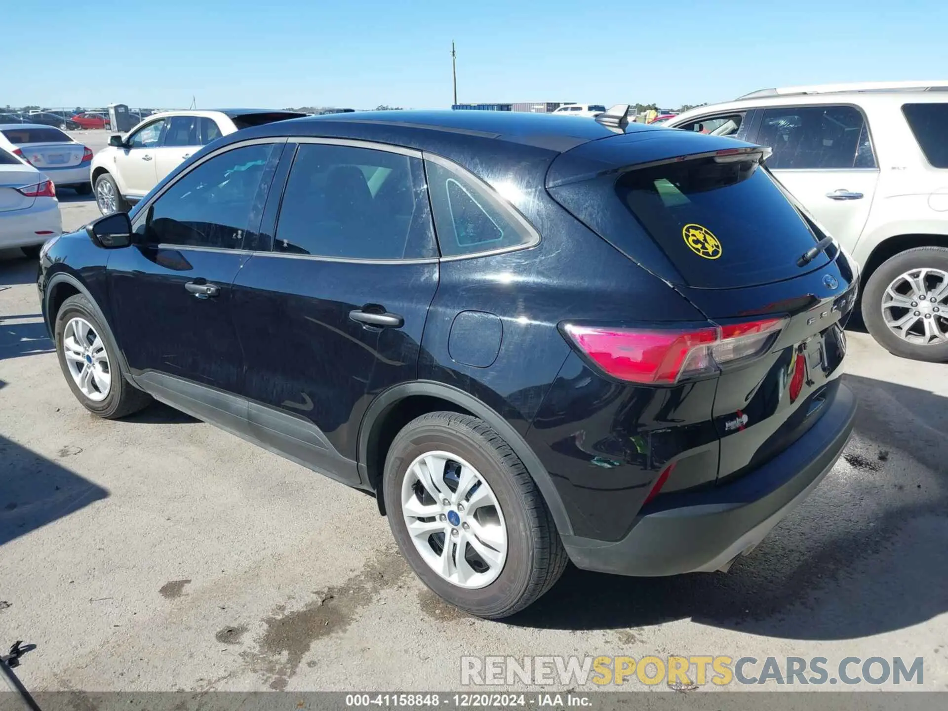 3 fotografías del automóvil dañado 1FMCU0F65NUA30023 FORD ESCAPE 2022
