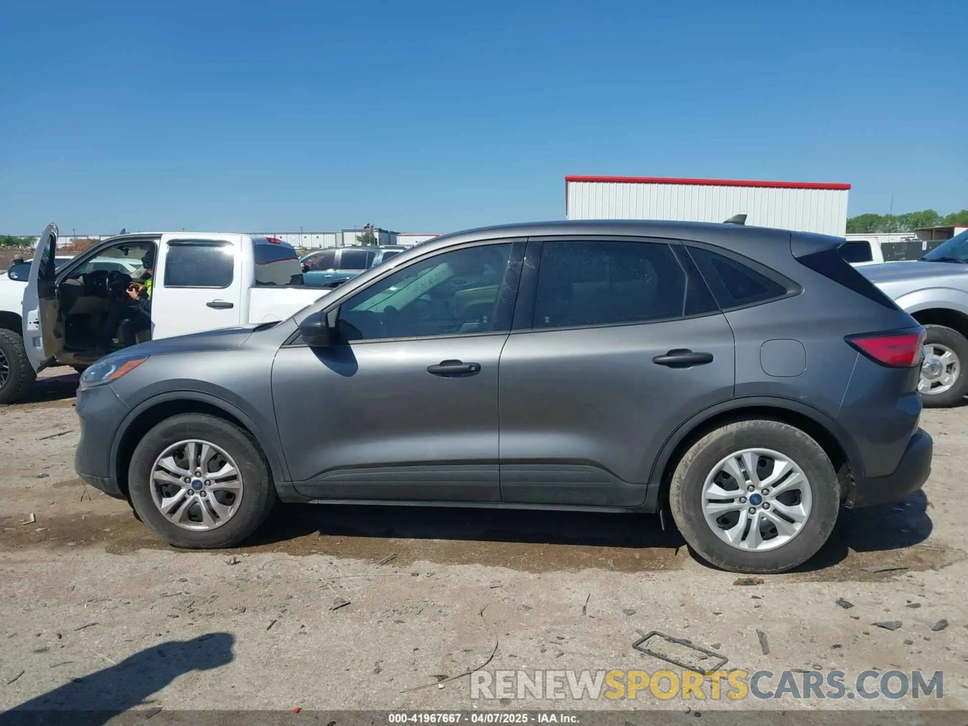 14 fotografías del automóvil dañado 1FMCU0F66NUA05518 FORD ESCAPE 2022