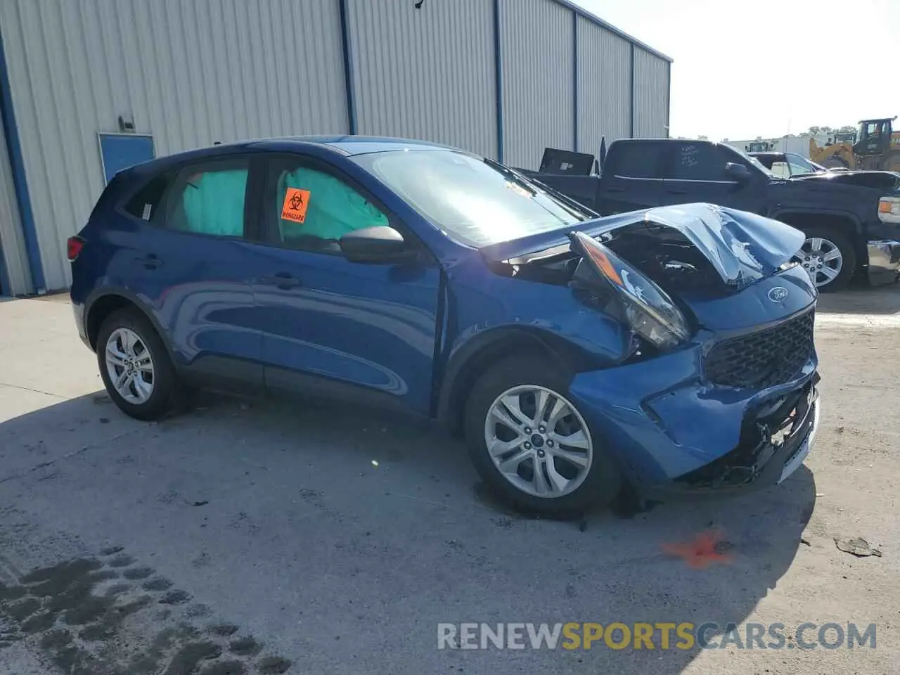 4 fotografías del automóvil dañado 1FMCU0F69NUB18377 FORD ESCAPE 2022