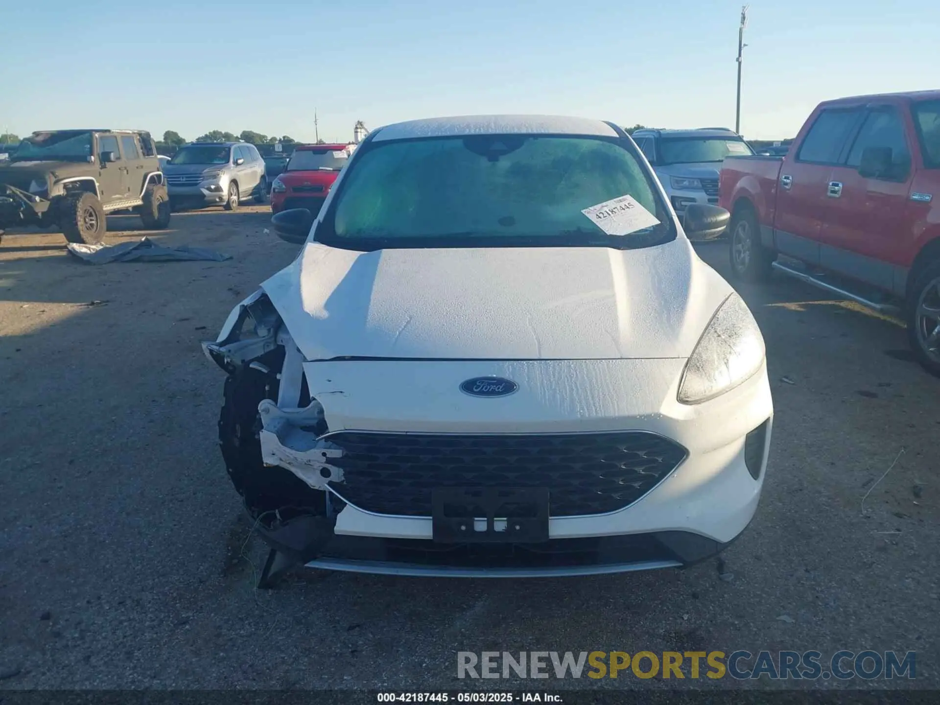 12 fotografías del automóvil dañado 1FMCU0G60NUA62683 FORD ESCAPE 2022
