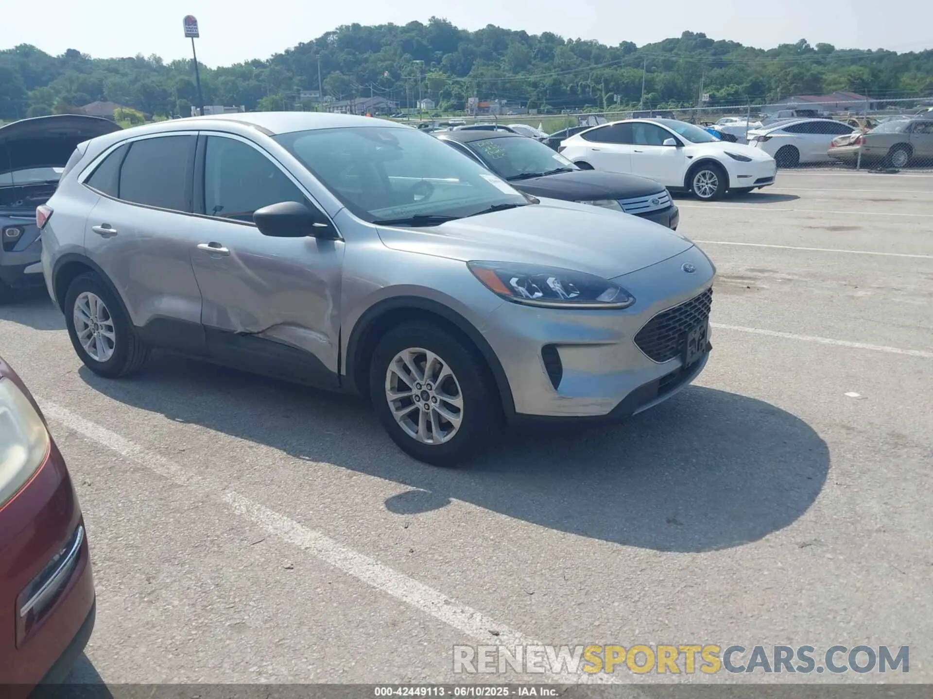 1 fotografías del automóvil dañado 1FMCU0G60NUB40699 FORD ESCAPE 2022