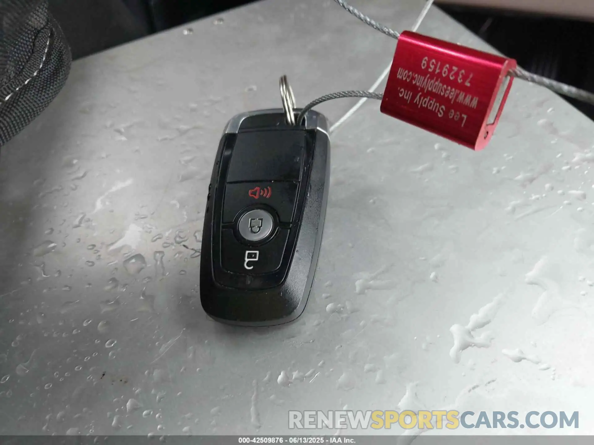 11 fotografías del automóvil dañado 1FMCU0G60NUB97694 FORD ESCAPE 2022