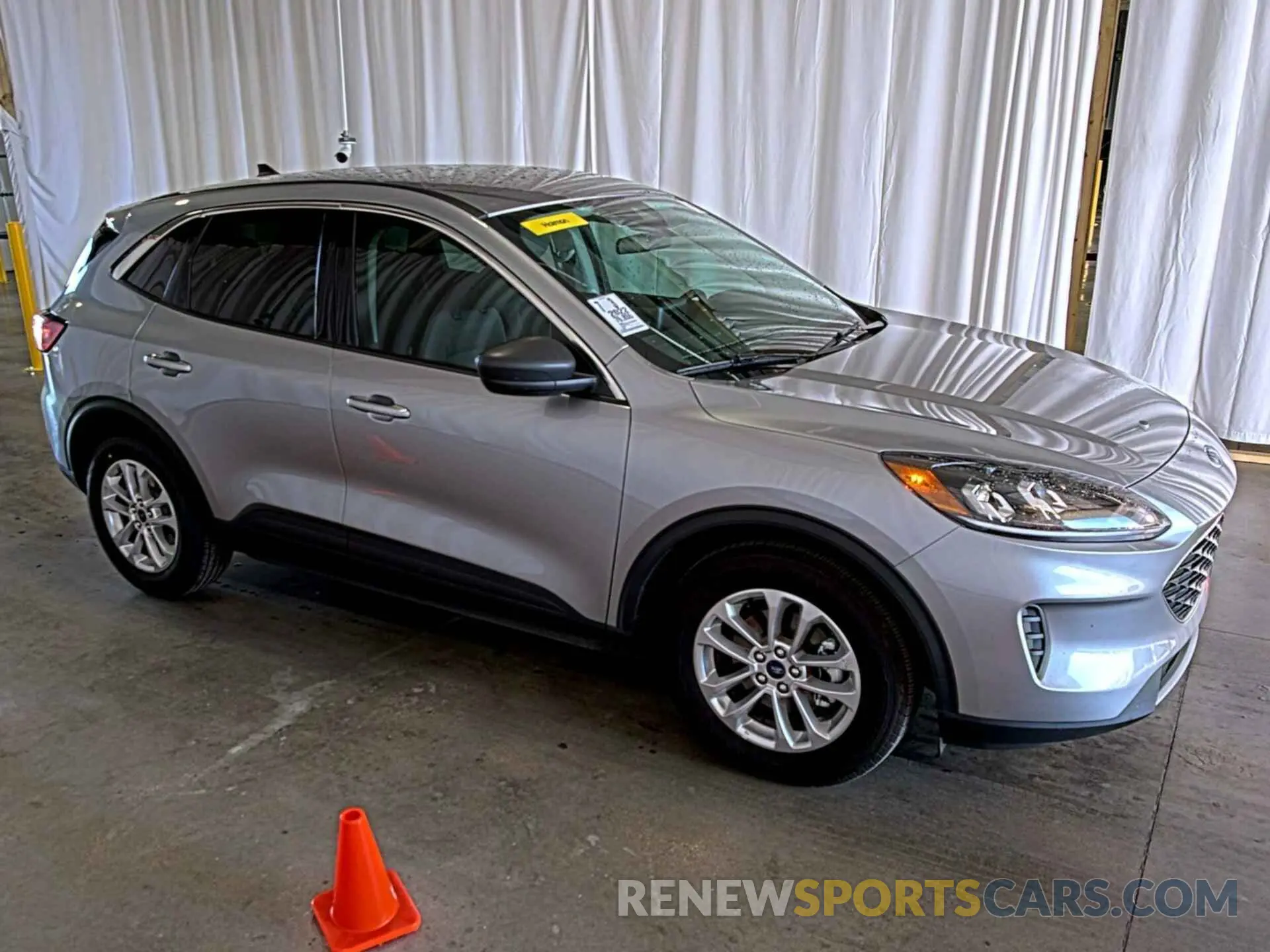 15 fotografías del automóvil dañado 1FMCU0G61NUA05683 FORD ESCAPE 2022