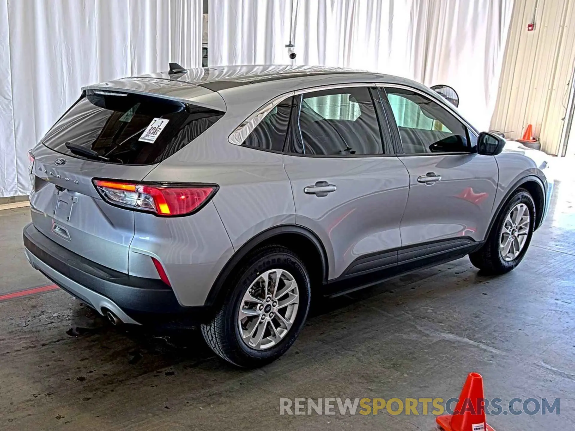 17 fotografías del automóvil dañado 1FMCU0G61NUA05683 FORD ESCAPE 2022