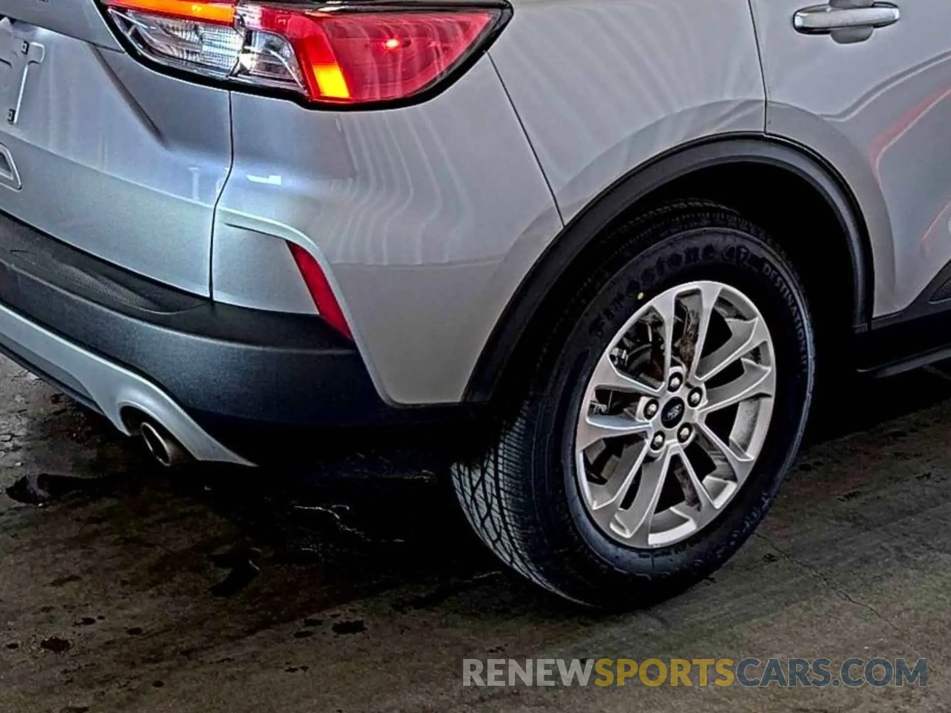 25 fotografías del automóvil dañado 1FMCU0G61NUA05683 FORD ESCAPE 2022