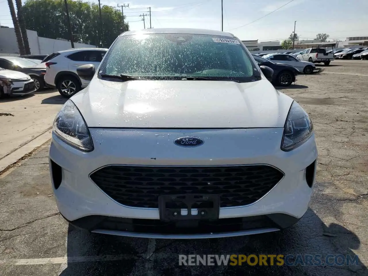 5 fotografías del automóvil dañado 1FMCU0G61NUA70212 FORD ESCAPE 2022