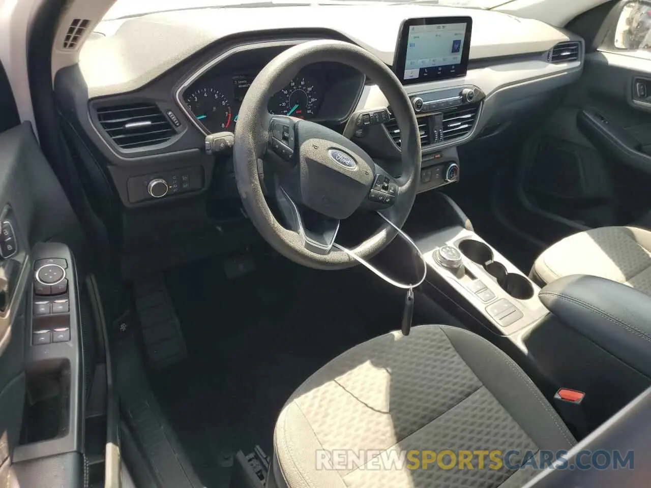 8 fotografías del automóvil dañado 1FMCU0G61NUA70212 FORD ESCAPE 2022
