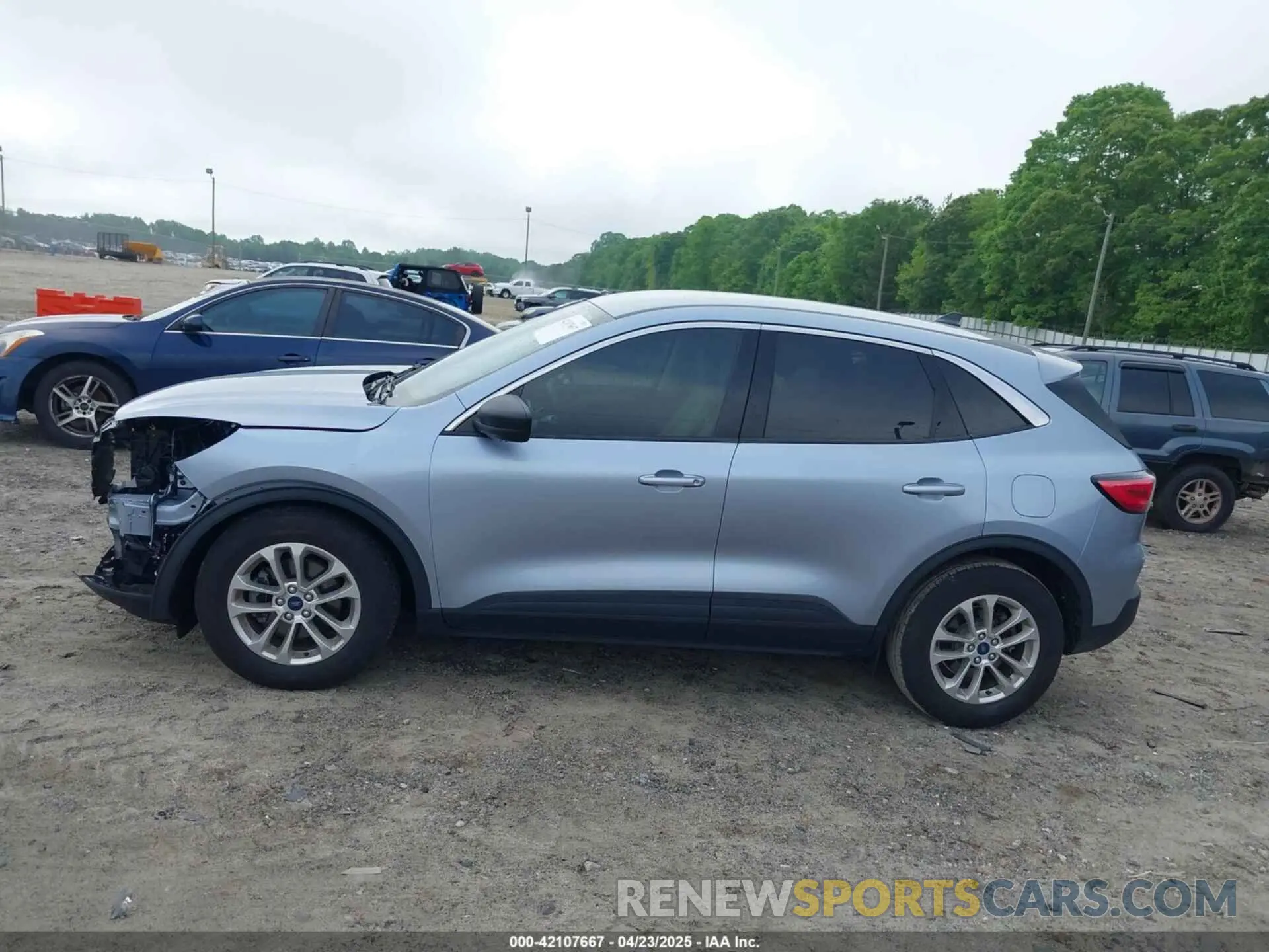 15 fotografías del automóvil dañado 1FMCU0G61NUB15746 FORD ESCAPE 2022