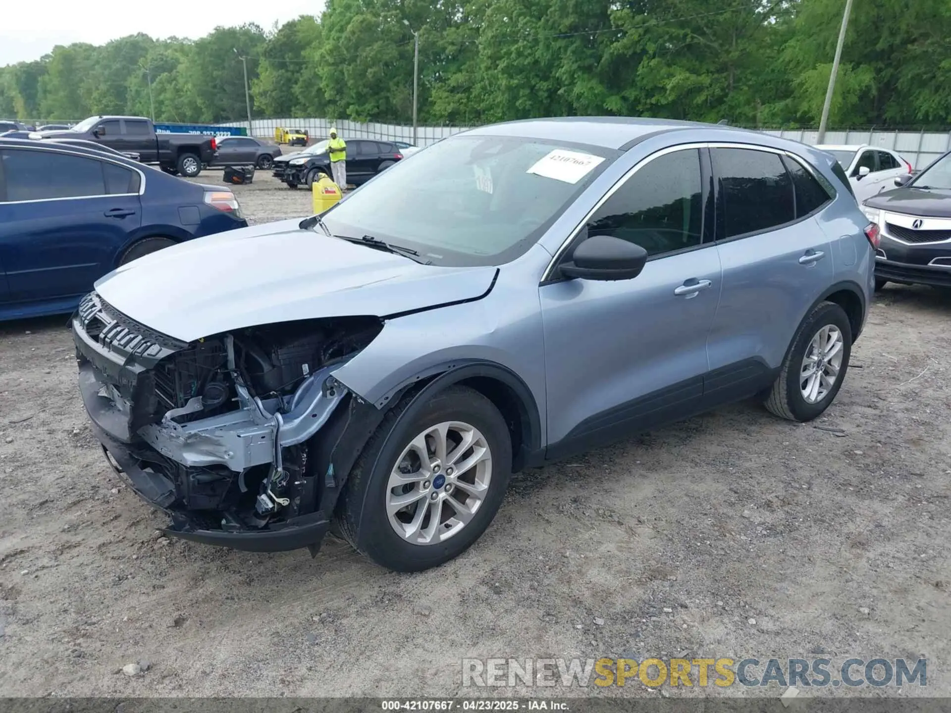2 fotografías del automóvil dañado 1FMCU0G61NUB15746 FORD ESCAPE 2022