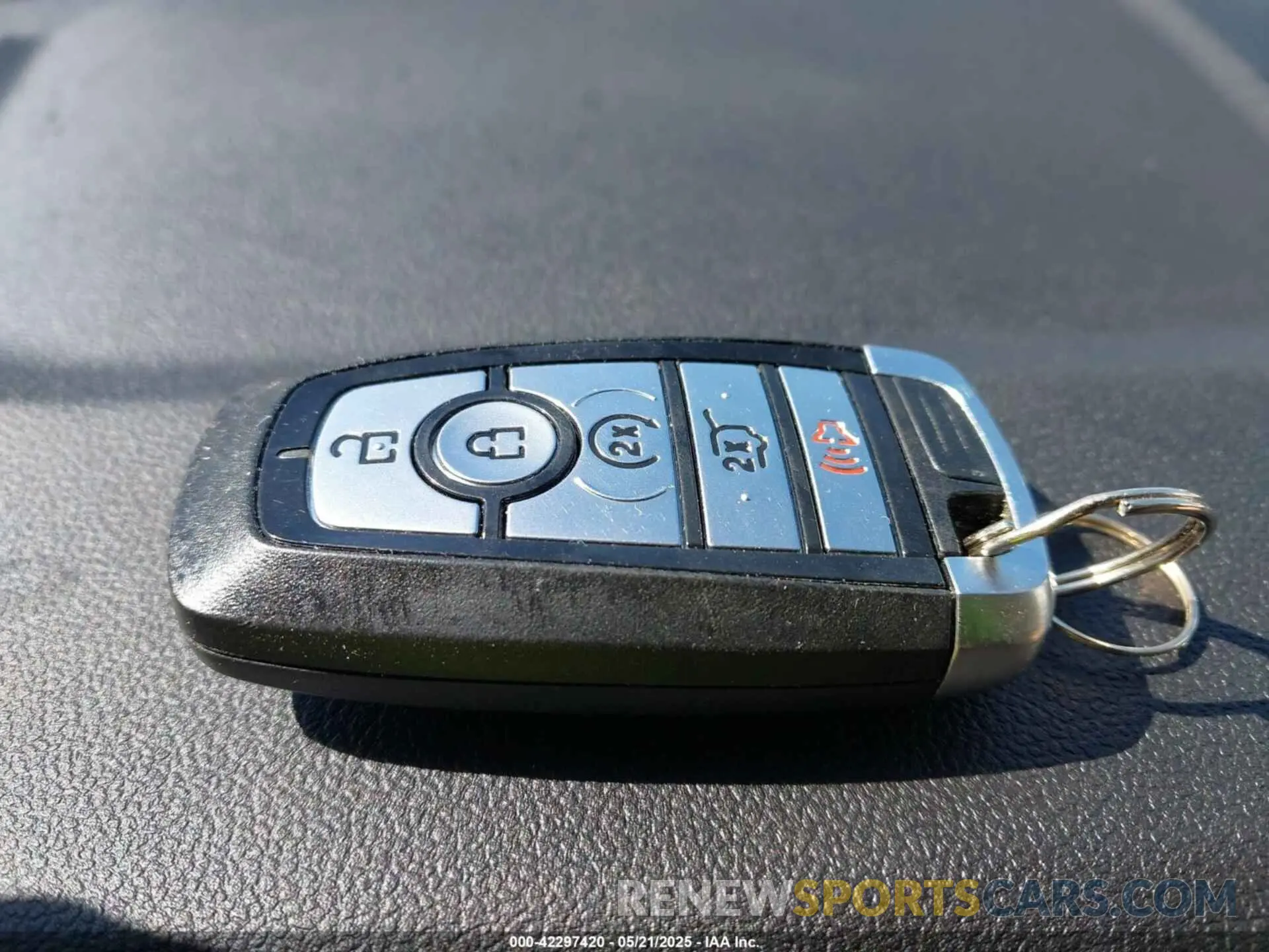 11 fotografías del automóvil dañado 1FMCU0G61NUB50870 FORD ESCAPE 2022