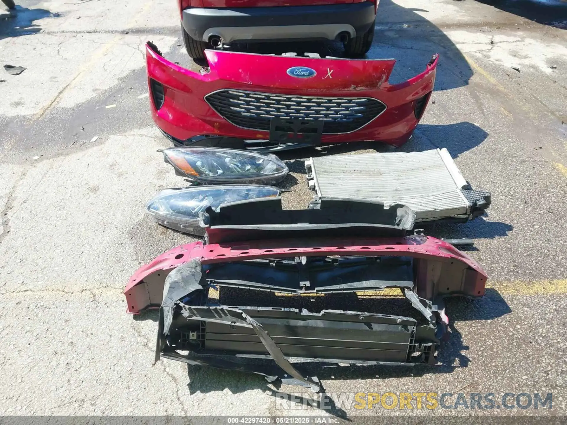 12 fotografías del automóvil dañado 1FMCU0G61NUB50870 FORD ESCAPE 2022