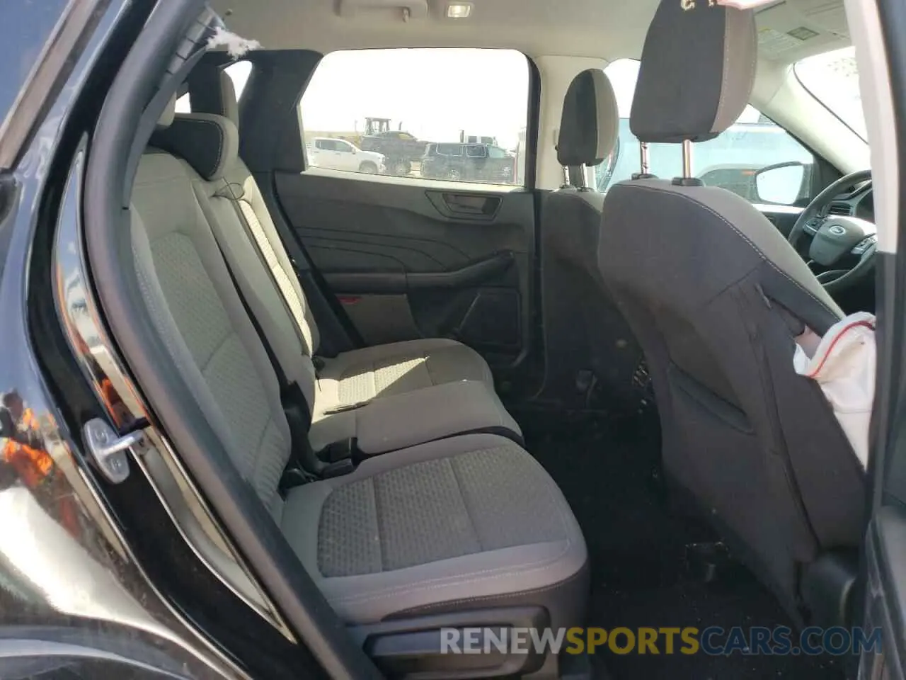 11 fotografías del automóvil dañado 1FMCU0G62NUA87312 FORD ESCAPE 2022