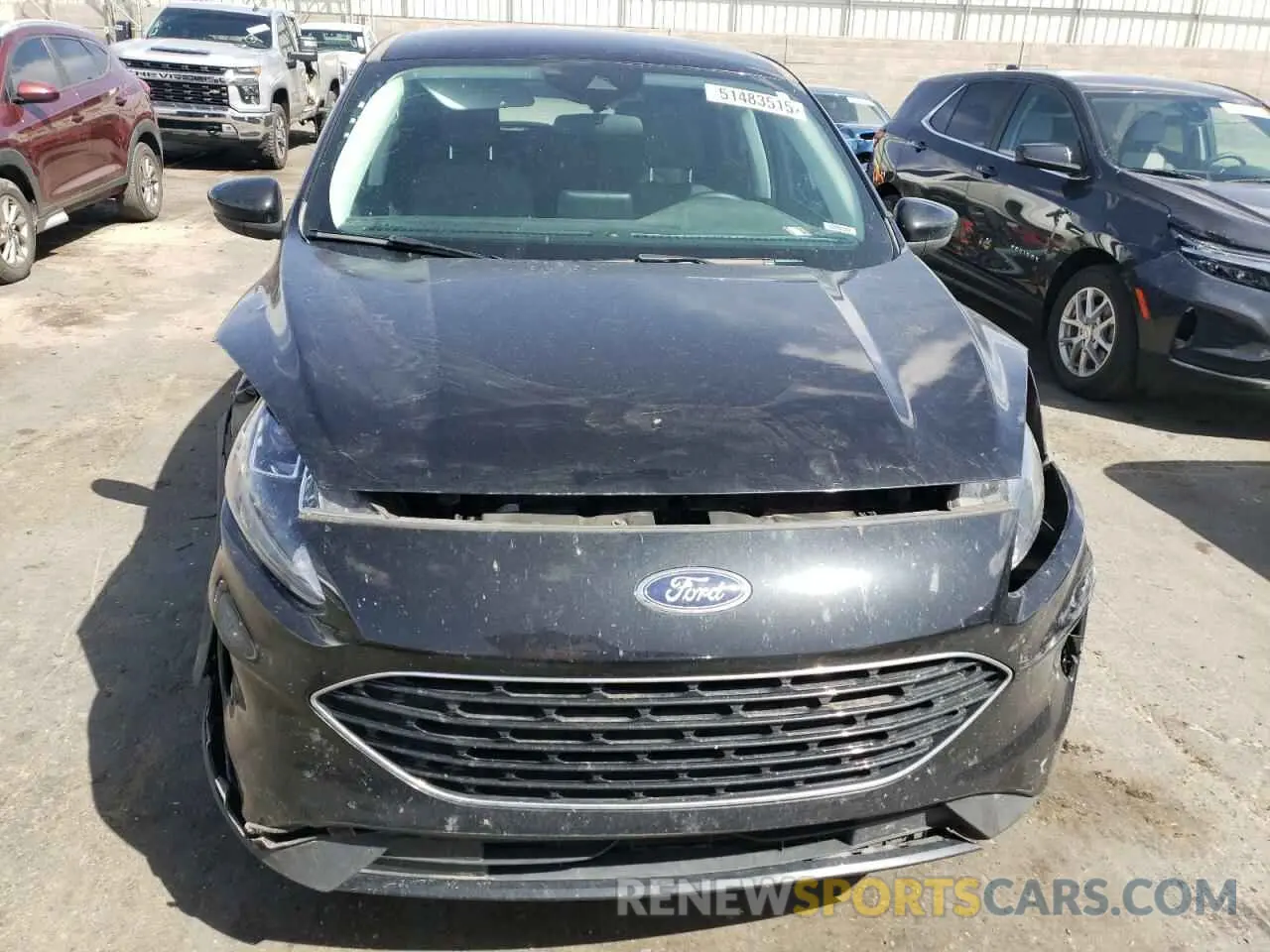 5 fotografías del automóvil dañado 1FMCU0G62NUA87312 FORD ESCAPE 2022