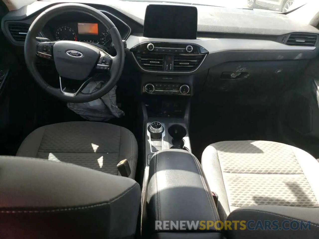 8 fotografías del automóvil dañado 1FMCU0G62NUA87312 FORD ESCAPE 2022