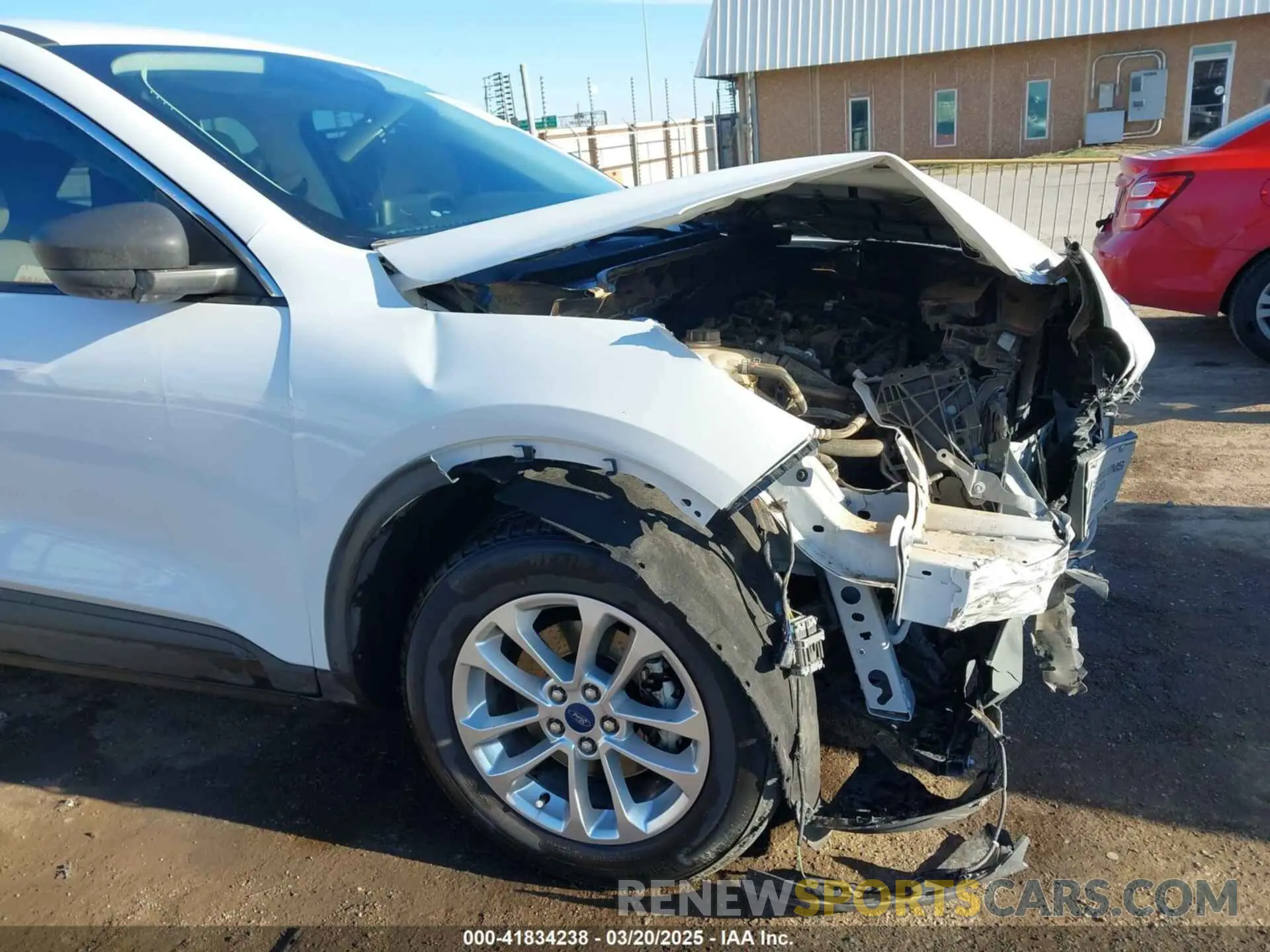 6 fotografías del automóvil dañado 1FMCU0G64NUB64536 FORD ESCAPE 2022