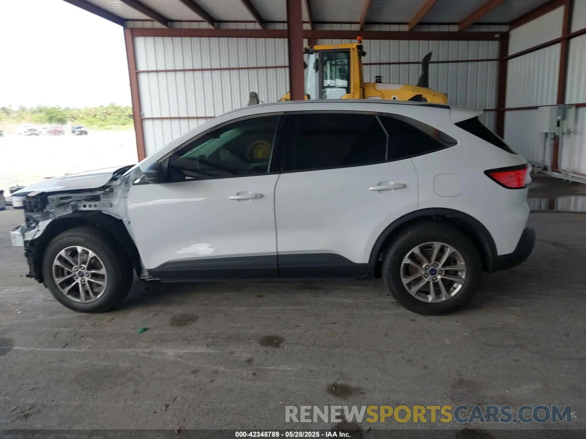 15 fotografías del automóvil dañado 1FMCU0G64NUB81742 FORD ESCAPE 2022