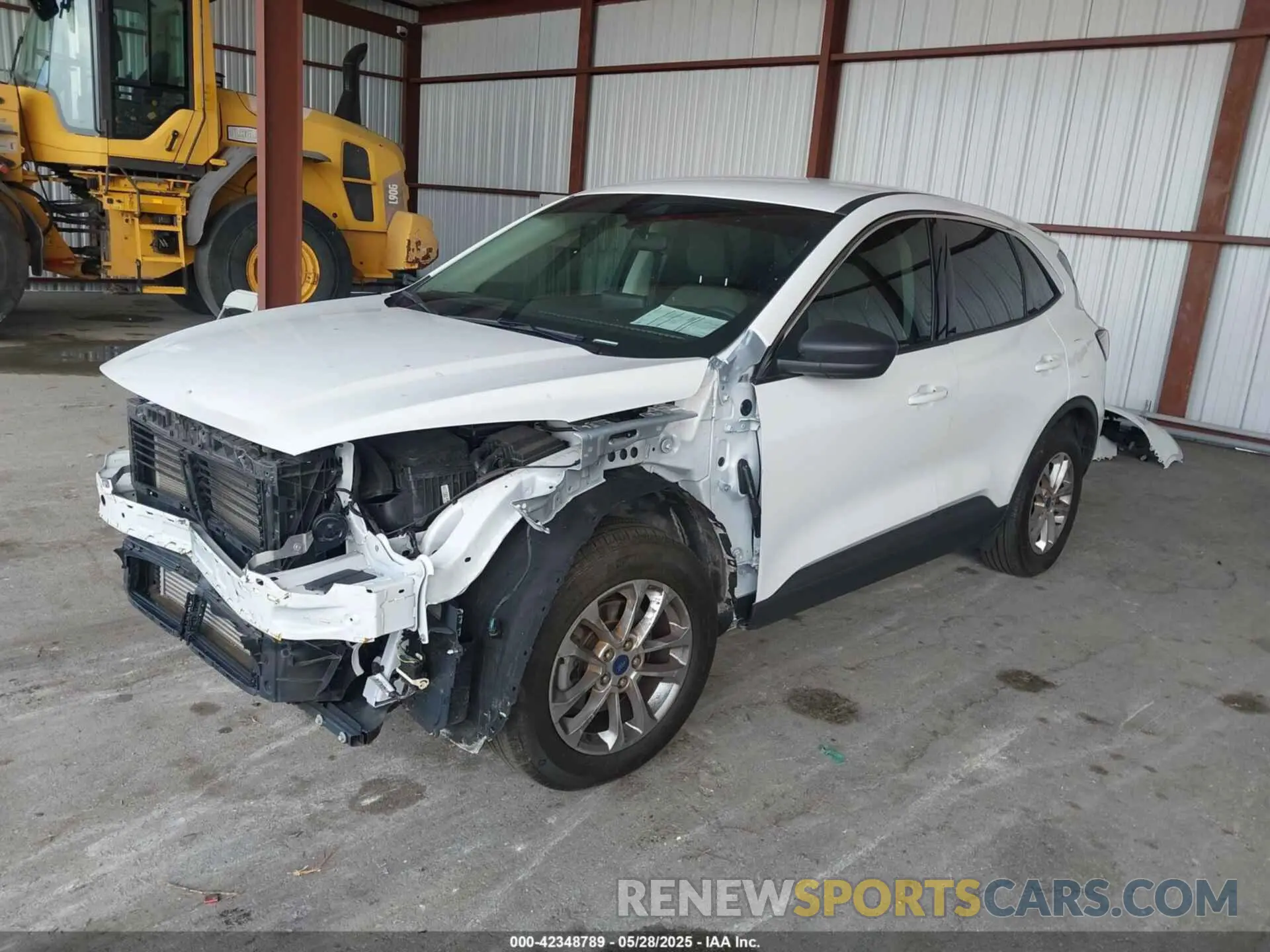 2 fotografías del automóvil dañado 1FMCU0G64NUB81742 FORD ESCAPE 2022