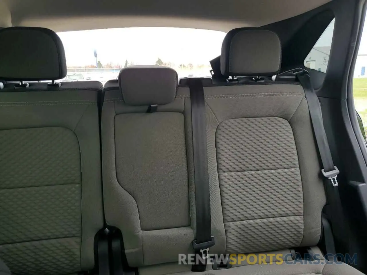 10 fotografías del automóvil dañado 1FMCU0G65NUA35298 FORD ESCAPE 2022