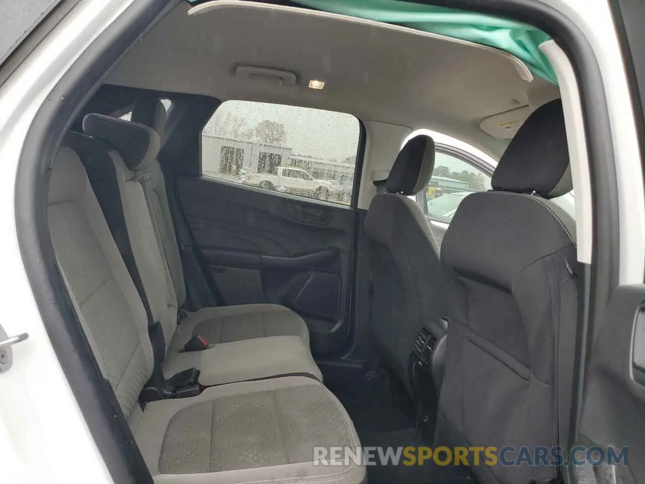 11 fotografías del automóvil dañado 1FMCU0G65NUB98520 FORD ESCAPE 2022