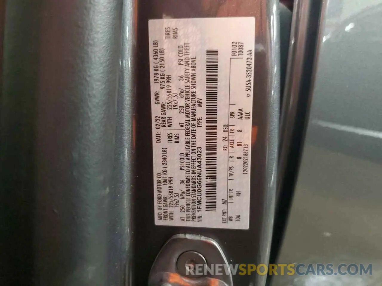 12 fotografías del automóvil dañado 1FMCU0G66NUA43023 FORD ESCAPE 2022