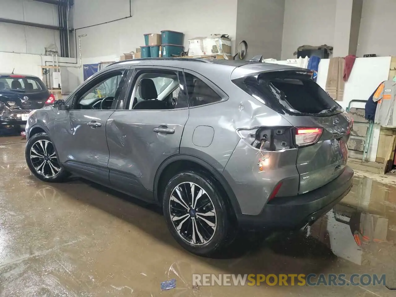 2 fotografías del automóvil dañado 1FMCU0G66NUA43023 FORD ESCAPE 2022