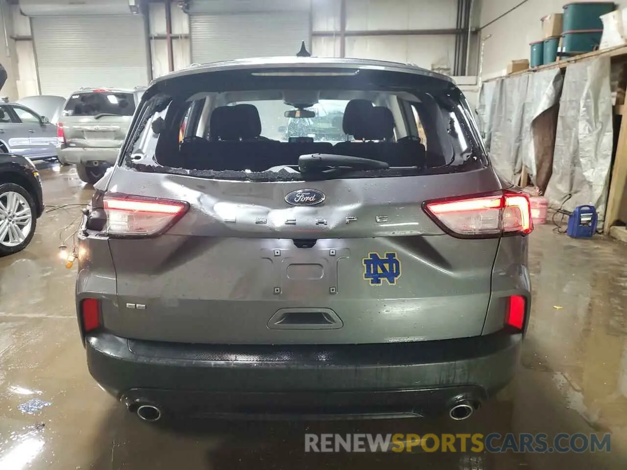 6 fotografías del automóvil dañado 1FMCU0G66NUA43023 FORD ESCAPE 2022