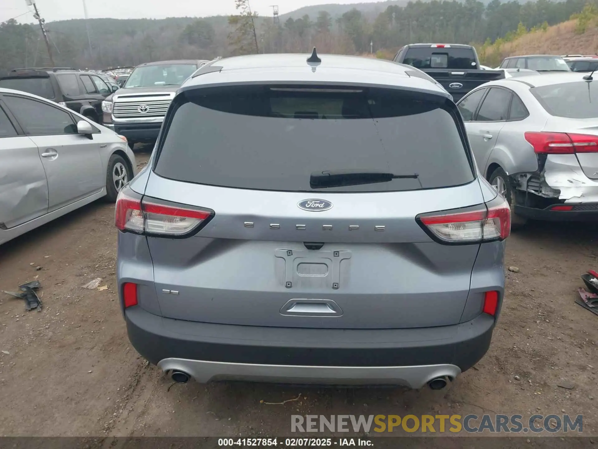 15 fotografías del automóvil dañado 1FMCU0G66NUA90987 FORD ESCAPE 2022