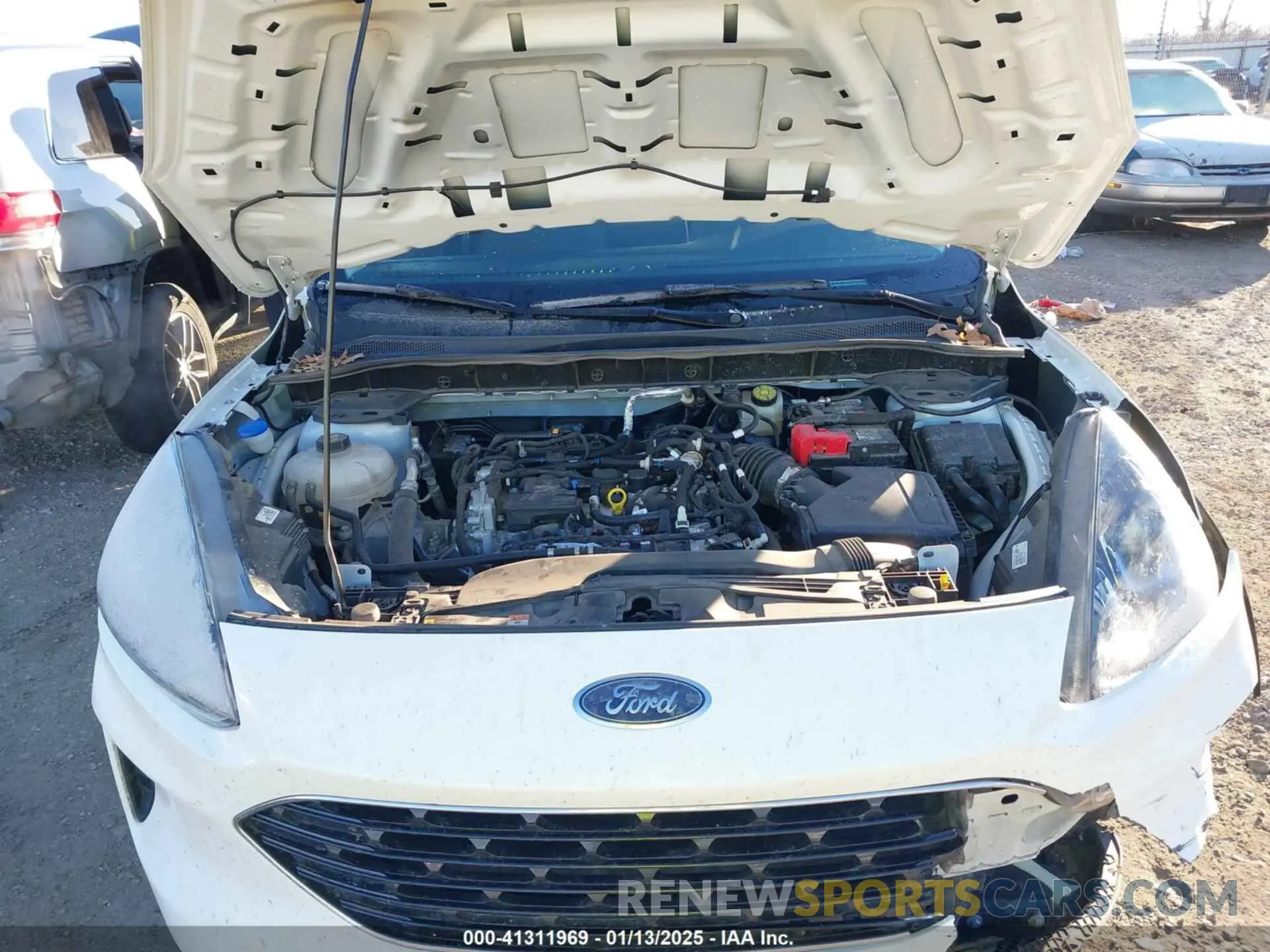 10 fotografías del automóvil dañado 1FMCU0G66NUB19761 FORD ESCAPE 2022