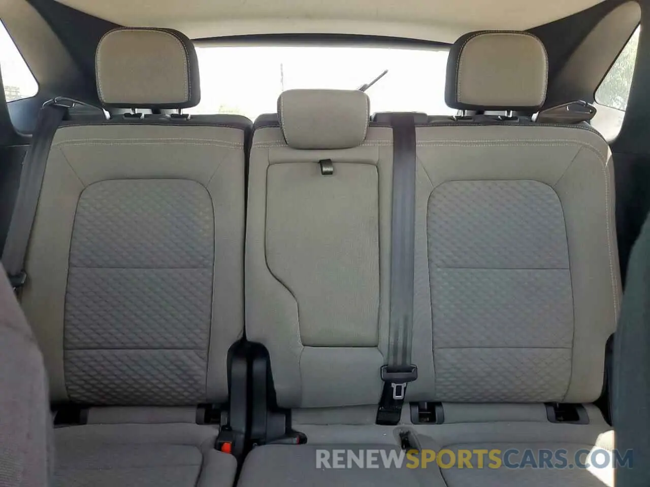 10 fotografías del automóvil dañado 1FMCU0G66NUB39377 FORD ESCAPE 2022