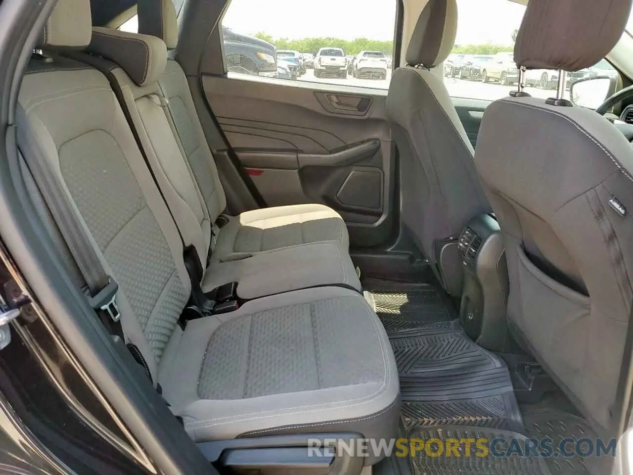 11 fotografías del automóvil dañado 1FMCU0G66NUB39377 FORD ESCAPE 2022