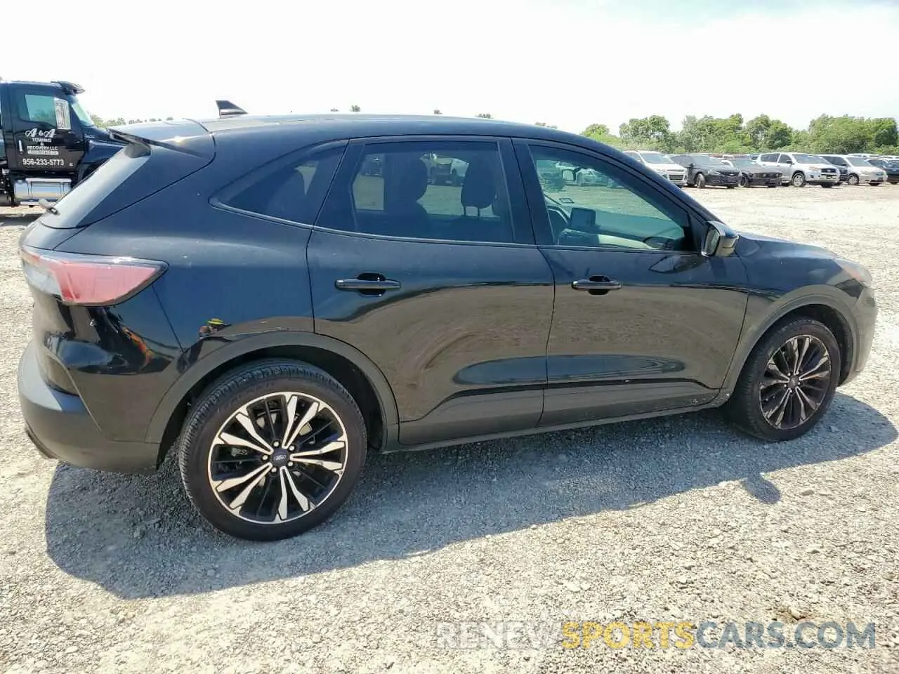 3 fotografías del automóvil dañado 1FMCU0G66NUB39377 FORD ESCAPE 2022